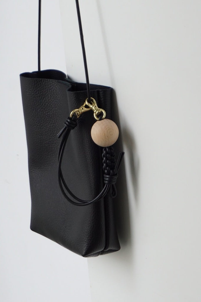 _Fot（フォート）knot　ball-hand strap  black