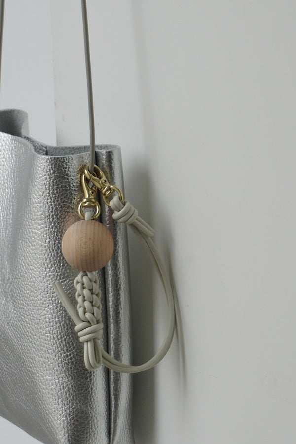 _Fot（フォート）knot　ball-hand strap  ivory