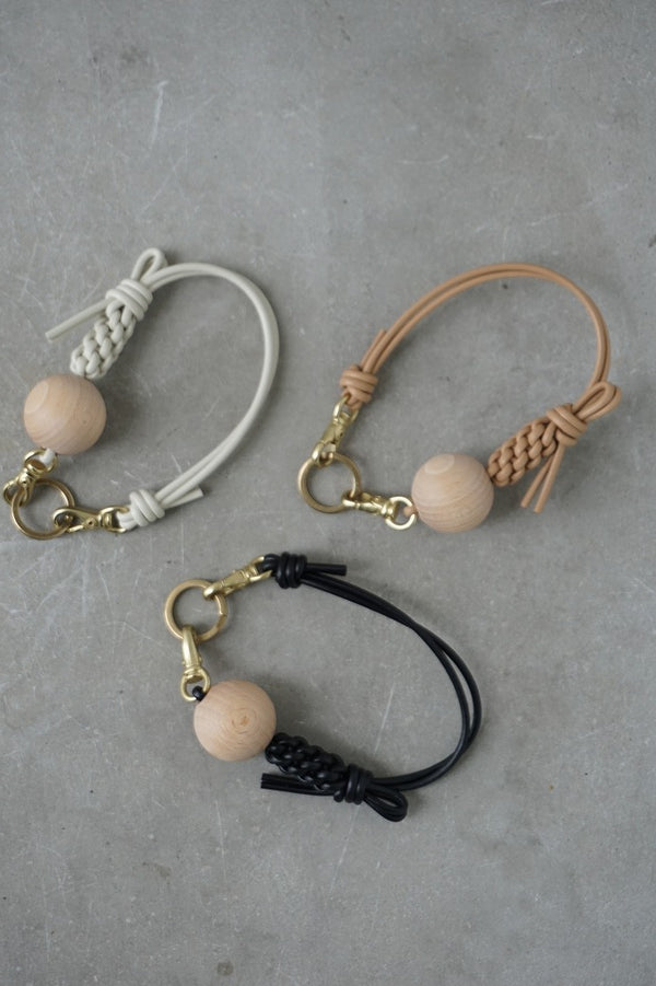 _Fot（フォート）knot　ball-hand strap  ivory
