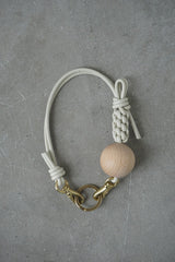 _Fot（フォート）knot　ball-hand strap  ivory