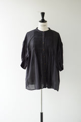 utilite(ユティリテ)cotton boil ピンタック5分袖シャツ クロ