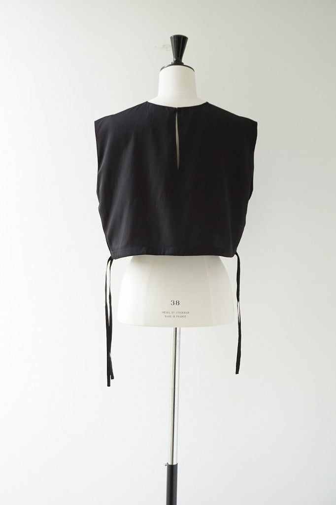 a'nuke(アンヌーク)Sleeveless Drawstring Tops BLK