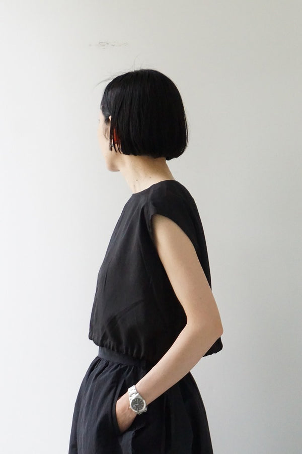 a'nuke(アンヌーク)Sleeveless Drawstring Tops BLK
