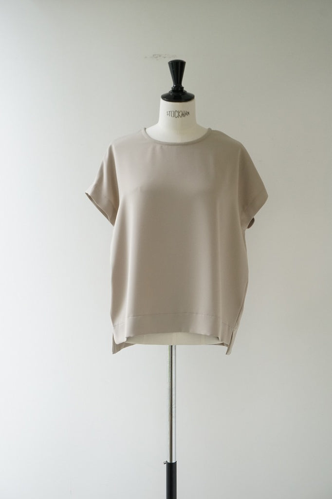 再入荷　TRAVAIL MANUEL(トラバイユマニュアル) ポリエステルべネ　フレンチブラウス