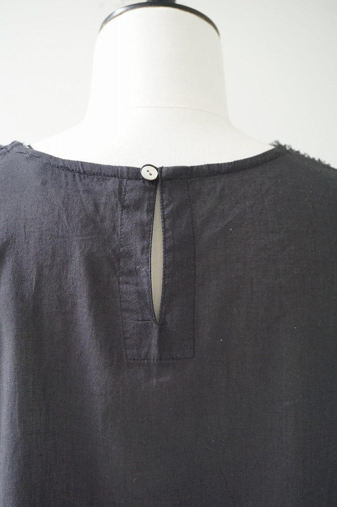 mizuiro-ind(ミズイロインド) hand cut frill N/S プルオーバー　black