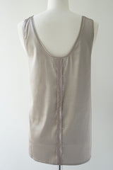 a'nuke(アンヌーク)　Satin Uneck Tops　在庫はカラーサイズ欄参照