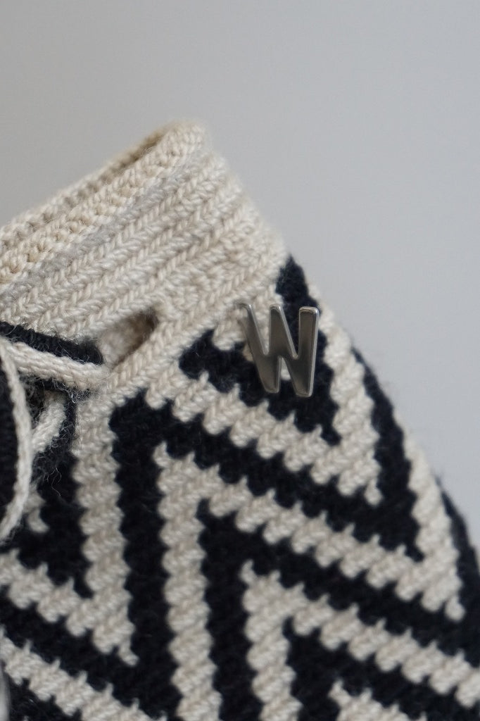 Wayuu Bags Japan(ワユーバッグスジャパン）ワユーバッグ　巾着タイプSサイズ　カラーブラック×エクリュ  次回再入荷予定8月上旬