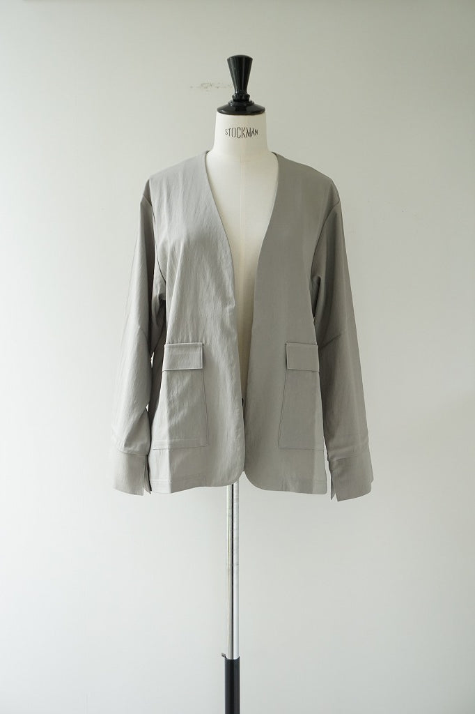 me.（ミードット）sheer satin ノーカラージャケット