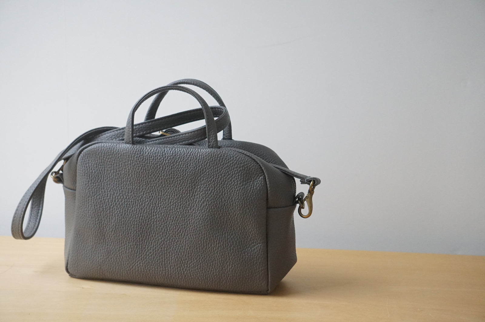 再入荷 a (アー) SACHET.別注(シボブラック・ シボグレー・シボクレタ