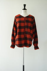 me.（ミードット）cotton viera tartan check Vneck blouse