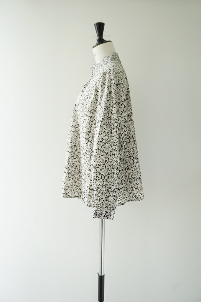 utilite(ユティリテ)　LIBERTY Print　スタンドカラーシャツ
