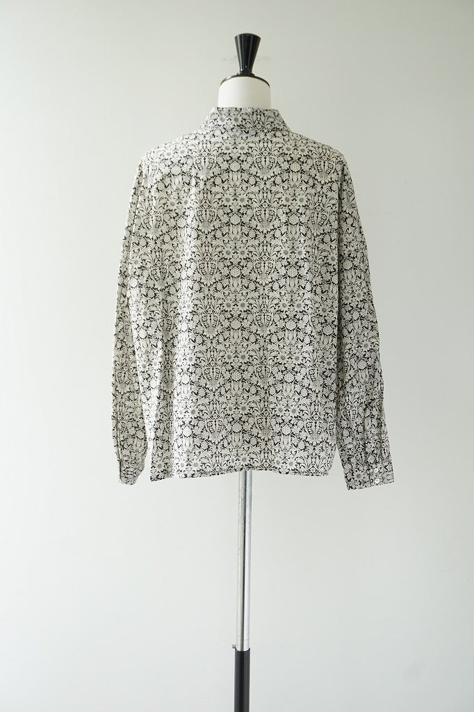 utilite(ユティリテ)　LIBERTY Print　スタンドカラーシャツ