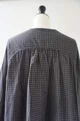 ROBE de PEAU（ローブデポー）2Way Frill Collar Blouse