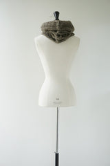 Yarmo(ヤーモ)　Hoody