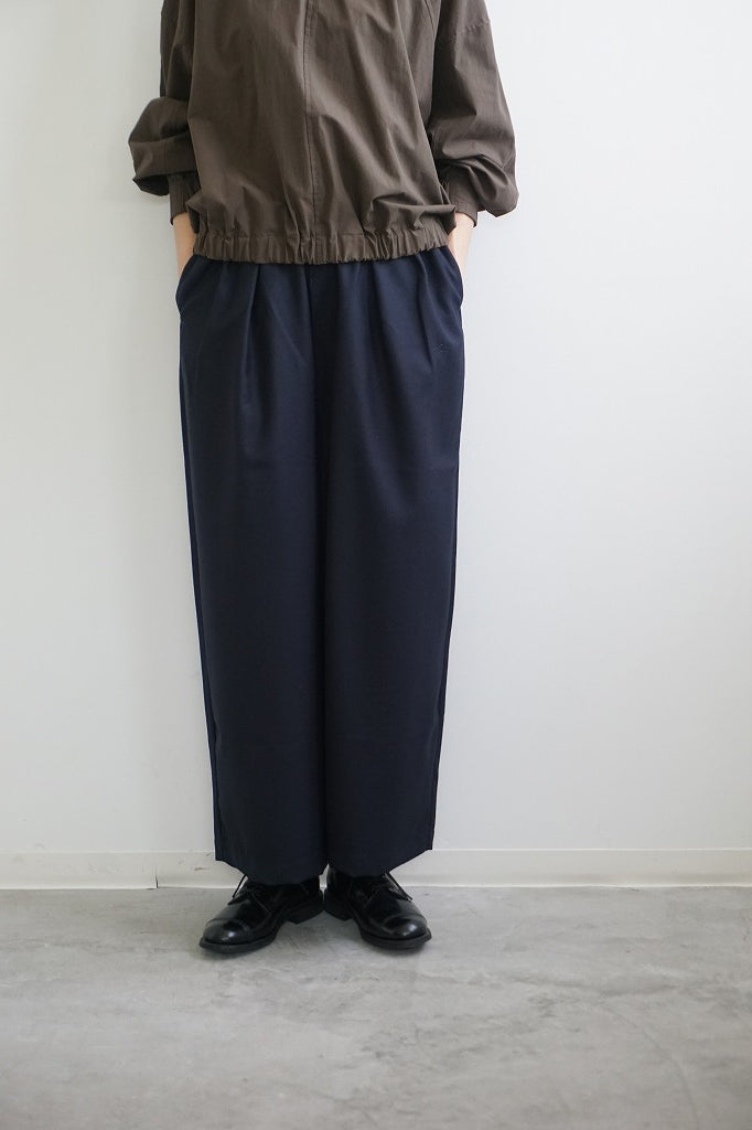 maison de soil(メゾンドソイル)　WORSTED SERGE 2TUCK WIDE EASY PANTS