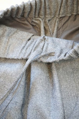 maison de soil(メゾンドソイル)　WORSTED SERGE 2TUCK TAPERD EASY PANTS