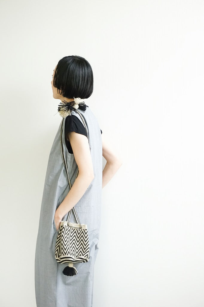 Wayuu Bags Japan(ワユーバッグスジャパン）ワユーバッグ　巾着タイプSサイズ　カラーブラック×エクリュ  次回再入荷予定8月上旬