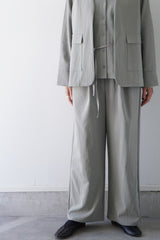 me.（ミードット）sheer satin イージーストレートパンツ