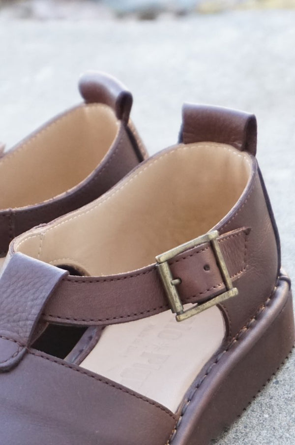Punto Pigro(プントピグロ)TストラップシューズwithVIBRAM – SACHET.